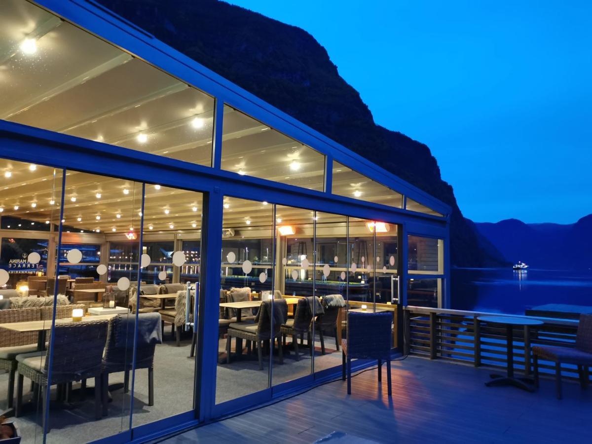 Flam Marina Hotel Exterior photo